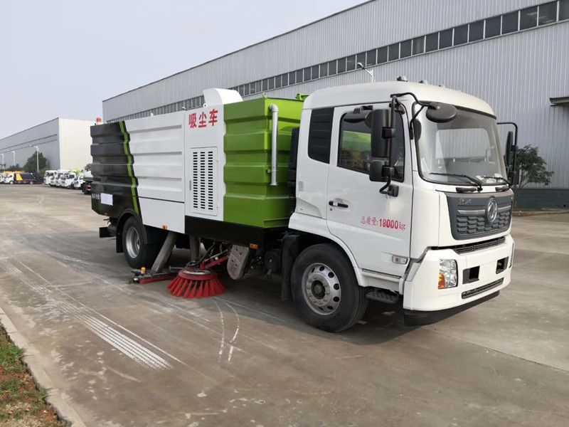 東風(fēng)天錦吸塵車(chē)（2方水罐7方塵罐）