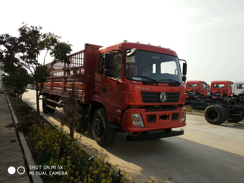 東風(fēng)9.5米（15.3噸）氣瓶車(chē)