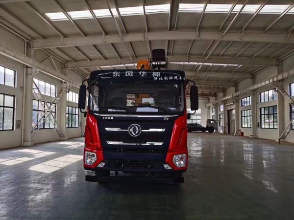 國六東風(fēng)T5后雙橋10-12噸隨車吊