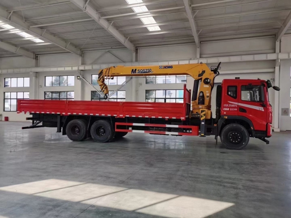 國六東風(fēng)T5后雙橋10-12噸隨車吊