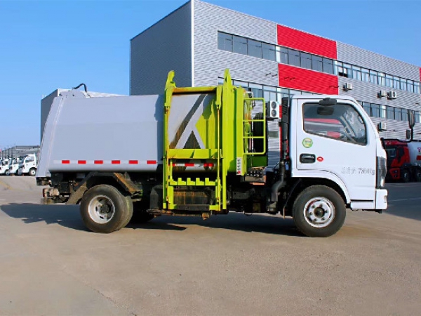 凱馬國六6方藍牌自裝卸掛桶）式垃圾車