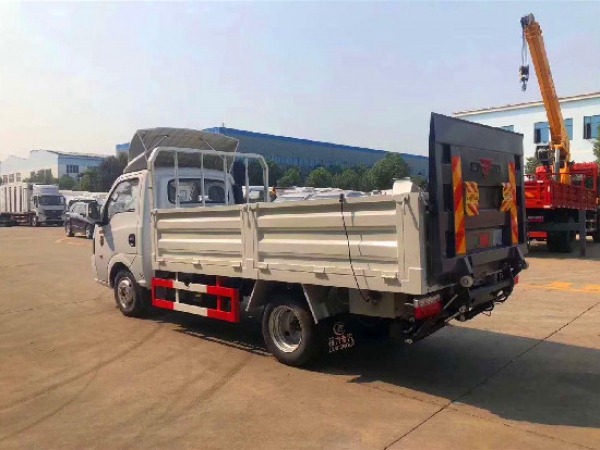 東風(fēng)途逸國(guó)六桶裝垃圾運(yùn)輸車(chē)