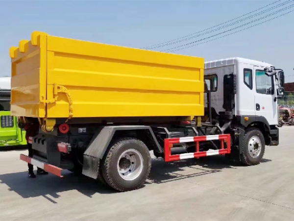 東風(fēng)多利卡D9國六車廂可卸(鉤臂)垃圾車