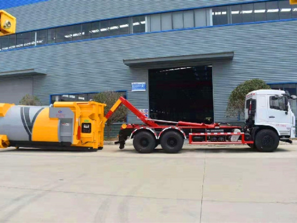 東風專底D3L國六后雙橋車廂可卸(鉤臂)式垃圾車