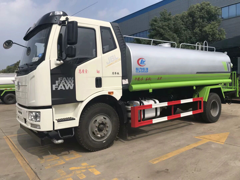 國六12-15噸解放灑水車
