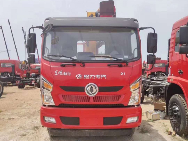 東風(fēng)暢行D1隨車吊8噸隨車吊價(jià)格