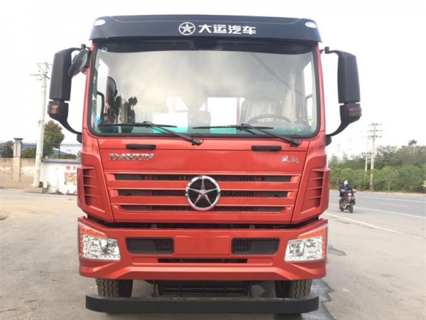 （國(guó)六）大運(yùn)前四后八平板拖車