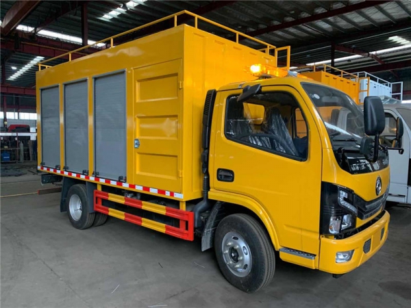 東風小多利卡6方污水處理車，凈化車