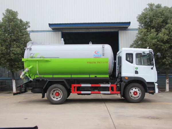 東風(fēng)D9吸污車罐體容積11.5方