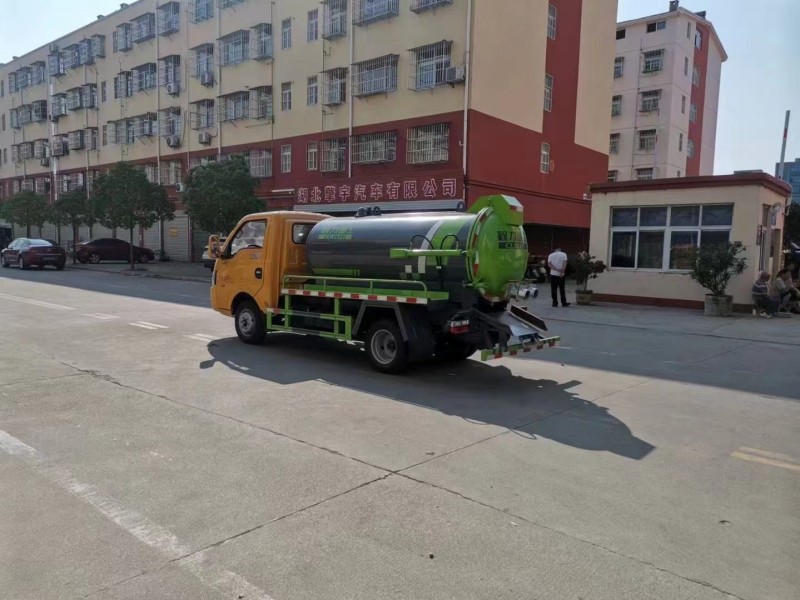 東風(fēng)途逸2方藍(lán)牌吸污車