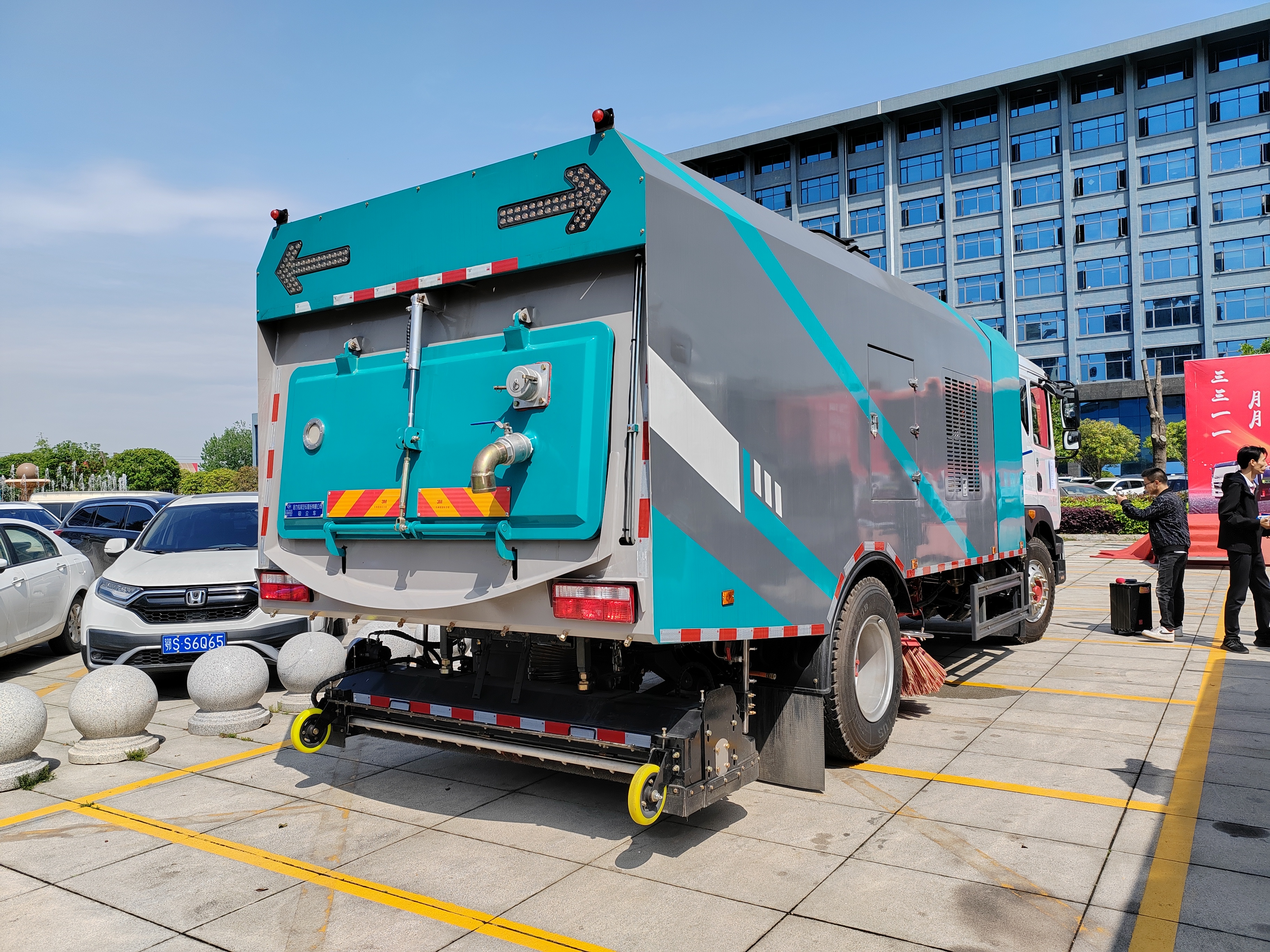 東風(fēng)D9 干濕兩用吸塵車