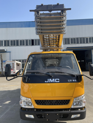 江鈴順達(dá)排半32米云梯車(chē)