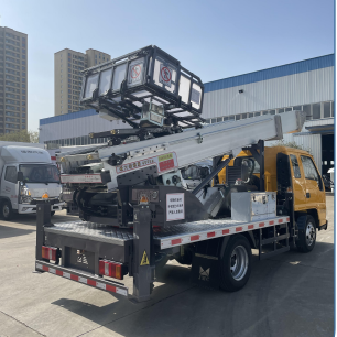 江鈴順達(dá)排半32米云梯車(chē)